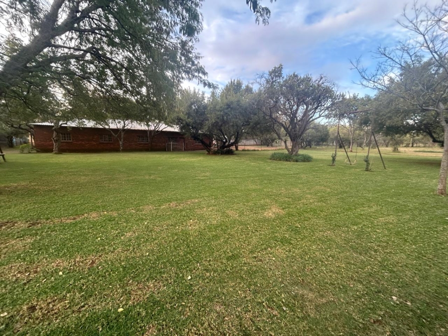 4 Bedroom Property for Sale in Hartbeesfontein AH North West